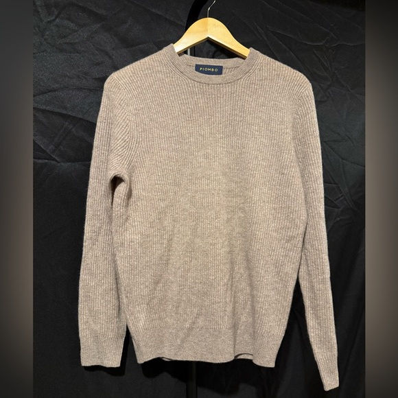 Men's 100% Cashmere Light Tan Piombo Sweater, size small - Picture 4 of 5